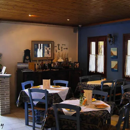 Aparthotel Filoxenia 3*