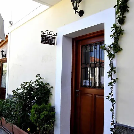 Filoxenia Aparthotel